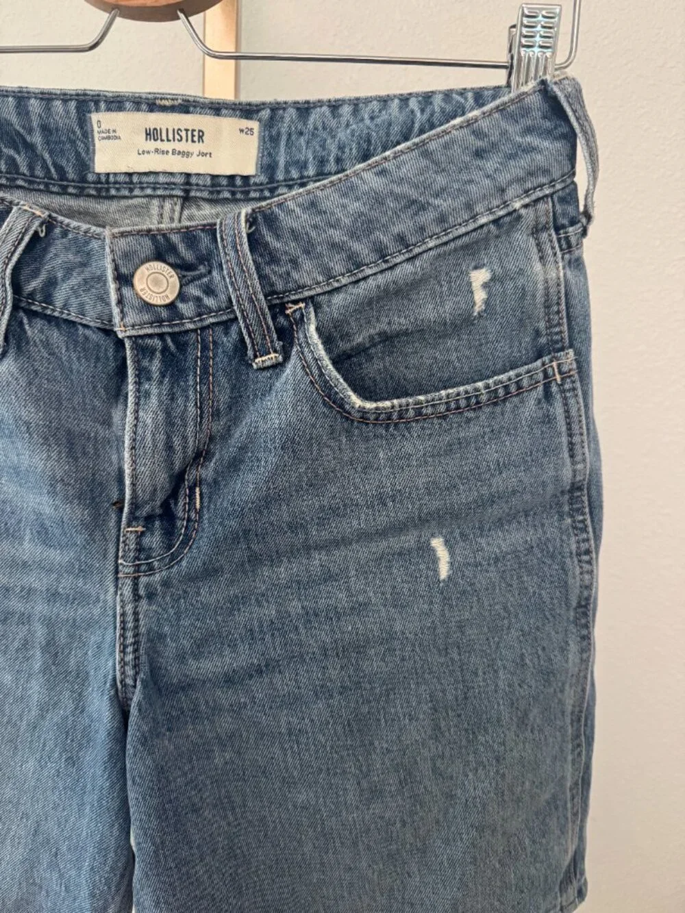 Hollister Low Rise Baggy Jorts W25 Y2K Denim Bermuda Shorts Trend Medium Wash